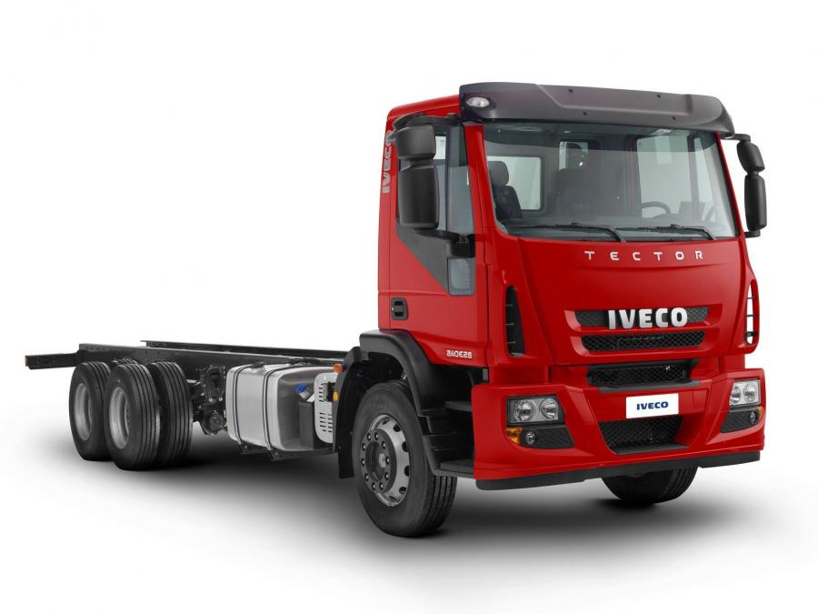  Iveco Tector 240E28 6x2 Chassis 2008 года  (фото 1 из 1)